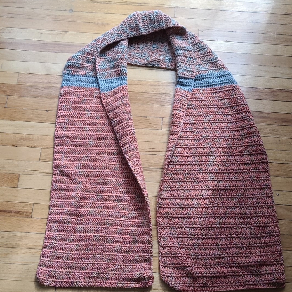 Vintage knit scarf